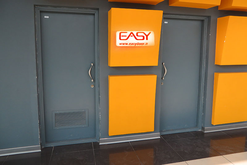 نصب درب اتاق برق و تأسیسات مجتمع تجاری کورش